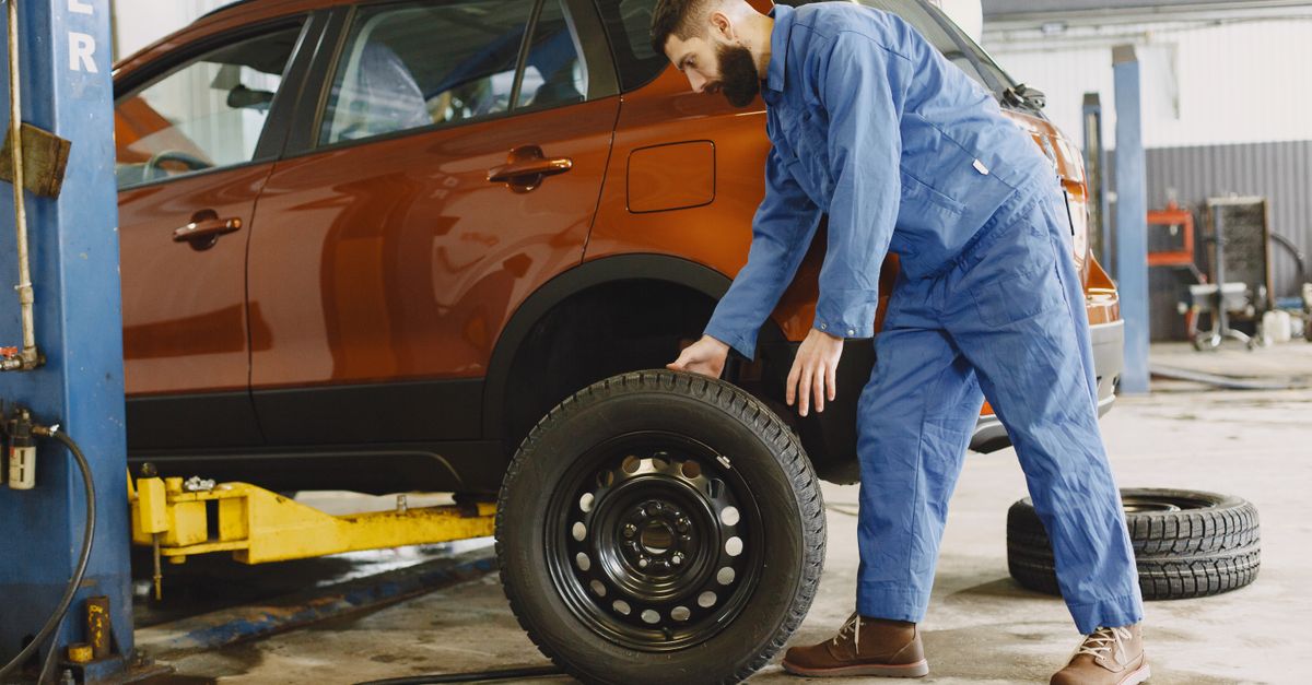 Spare Tire Change service professional